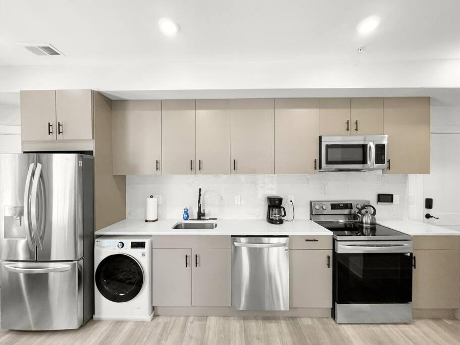 Classy Capitol Hill Apt, Steps From Dc Attraction Вашингтон Экстерьер фото